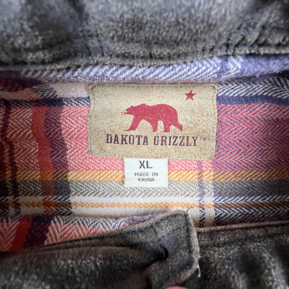 Dakota Grizzly Flannel Shirt Mens XL Red Plaid Cotton Herringbone Outdoor Casual - Picture 2 of 14